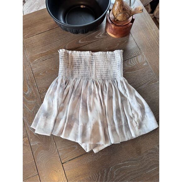 Koch Erica Shorts in Marble Grey Size Small - Picture 3 of 6